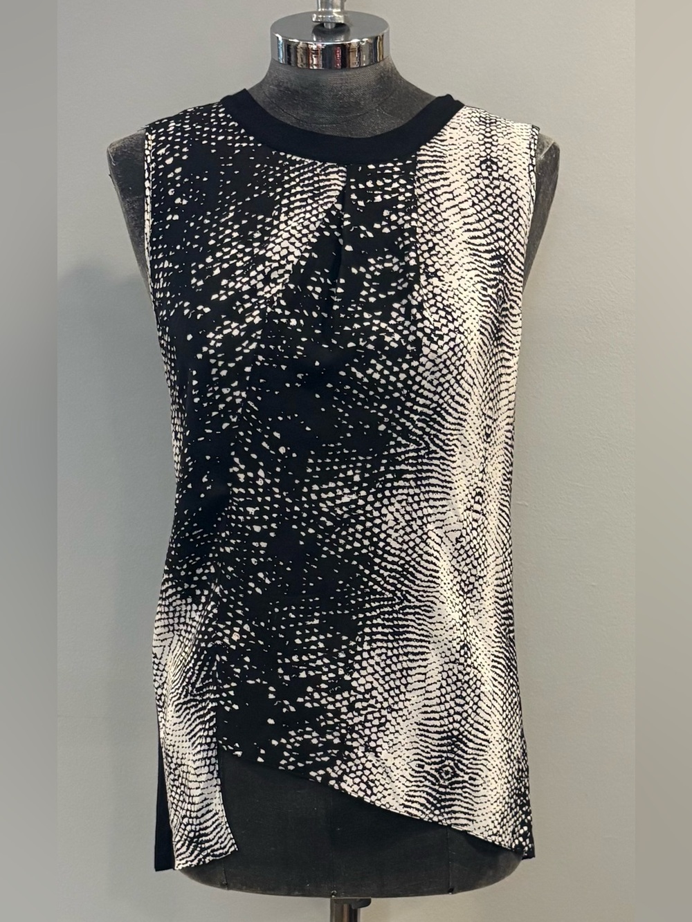 Robert Rodriguez Python Print Silk Blouse with asymmetrical hemline Size XS